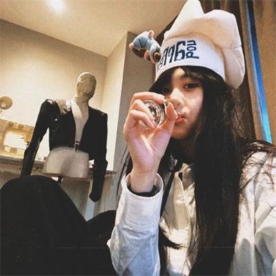 寒枝折不断